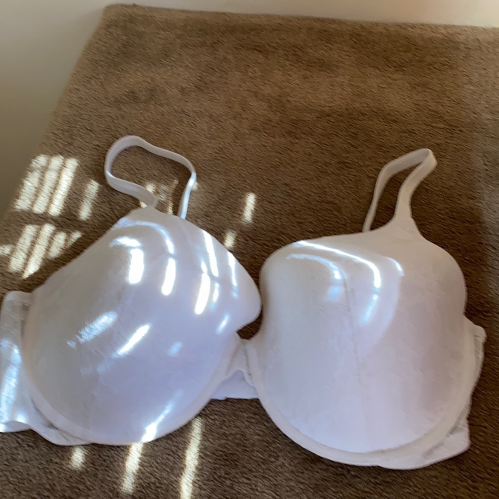 Victoria Secret Perfect Coverage T-shirt Bra